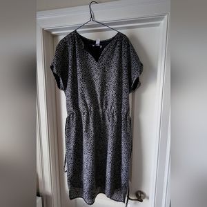WHITE HOUSE BLACK MARKET - cap sleeve dress